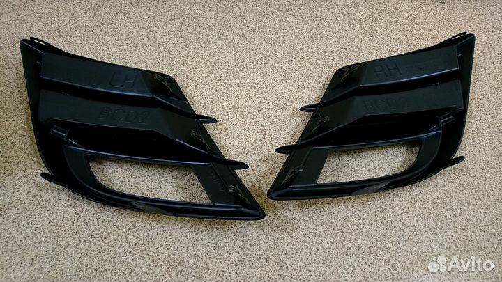 Заглушка бампера Mazda3 2008