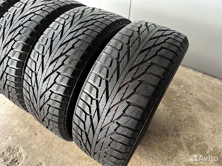 Nokian Tyres Hakkapeliitta R2 SUV 275/50 R20