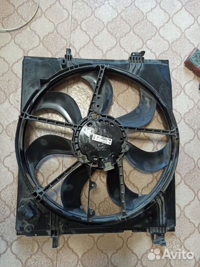 Вентилятор охлаждения Nissan Qashqai J11 Valeo