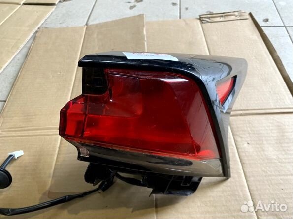Lexus NX 2019 фонарь задний правый