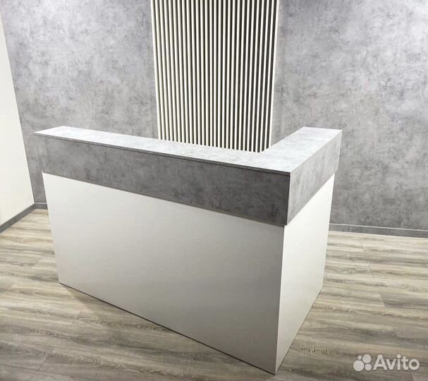 Ресепшн, стойка администатора в наличии и под зака