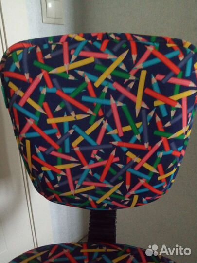 Компьютерное кресло для школьника