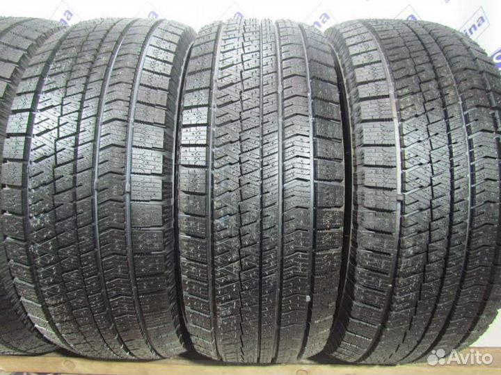 Bridgestone Blizzak Ice 225/55 R16 96R