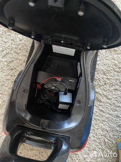 Машинка каталка с родительской ручкой бу