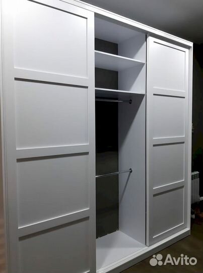 Черный шкаф