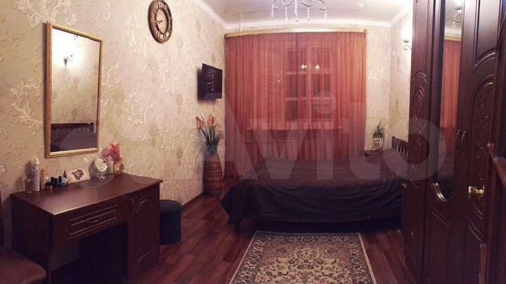 Дом 339,5 м² на участке 8,2 сот.