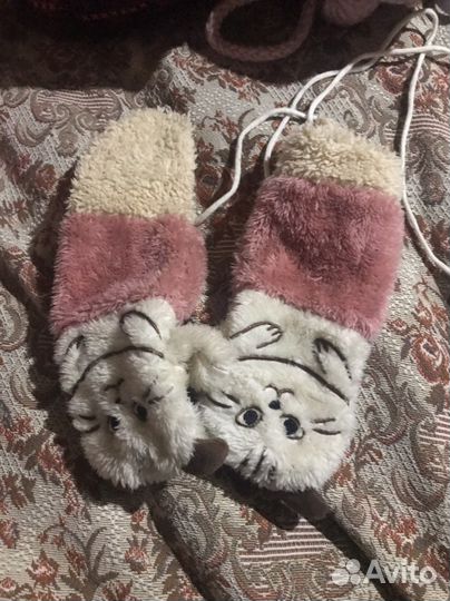 Много шапок