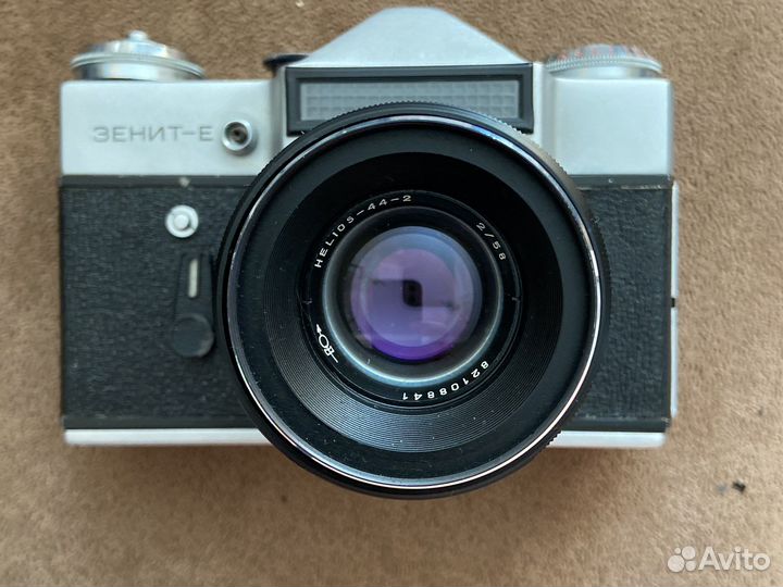 Зеркальный фотоаппарат зенит-е