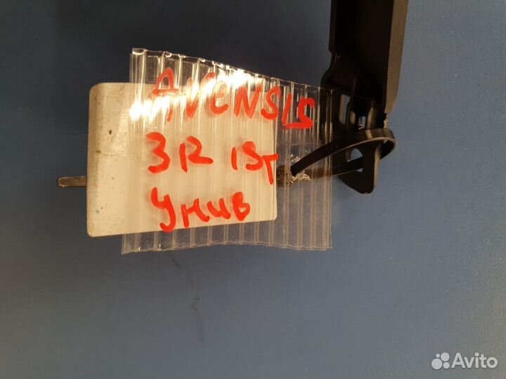 Обшивка рамки двери задней правой Toyota Avensis T