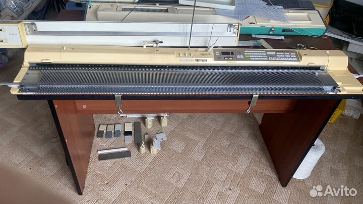 Вязальная электронная машина Brother KH 930