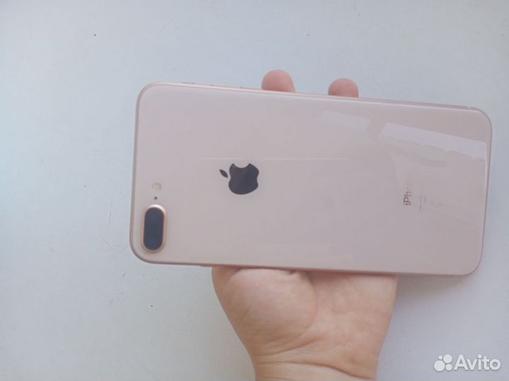 iPhone 8 Plus, 64 ГБ