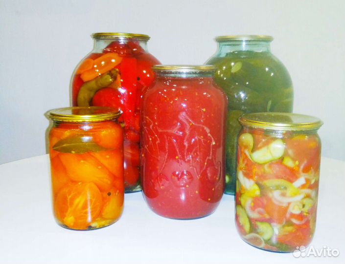 Маринованные огурцы, помидоры, салаты