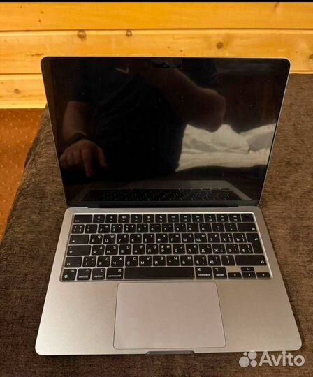 Macbook Air 13 2022 M2 8/512