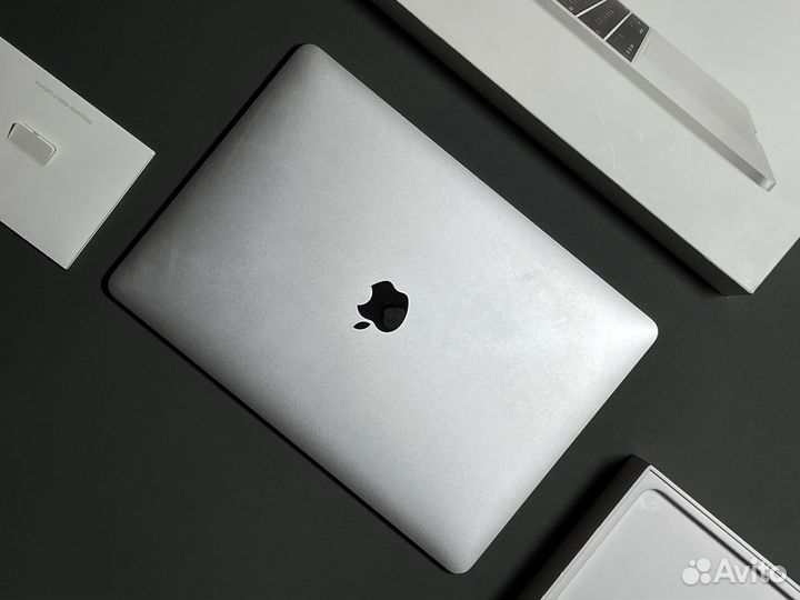 Apple MacBook Pro 13 2017 отличное состояние
