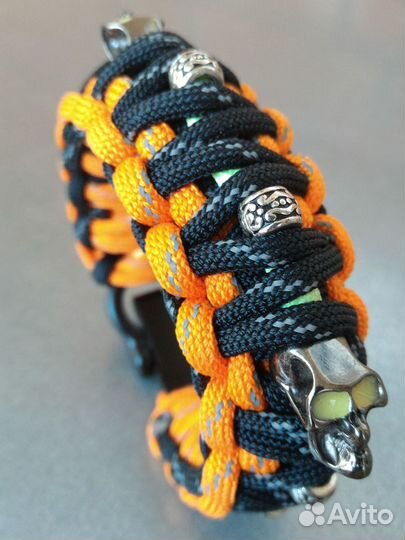 Браслет из паракорда 550 двойной с черепами фосфор