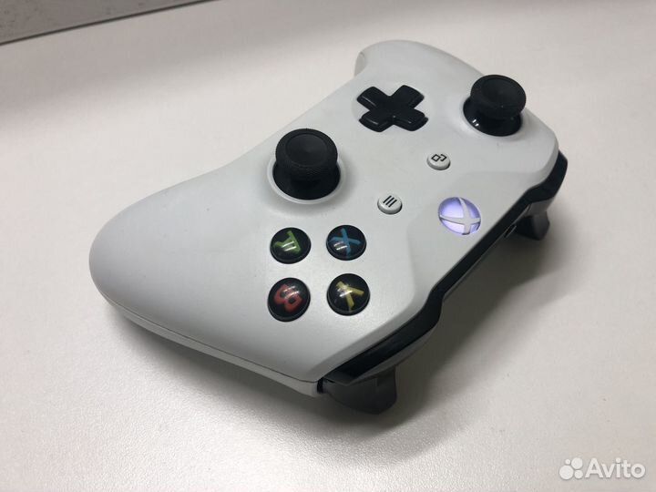 Геймпад xbox one s