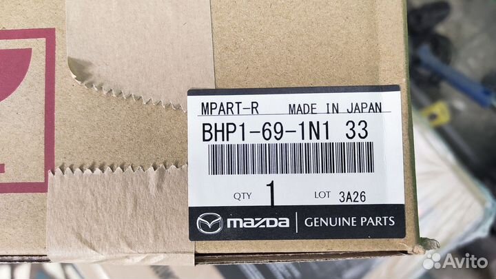 Накладка зеркала Mazda 3 bm оригинал