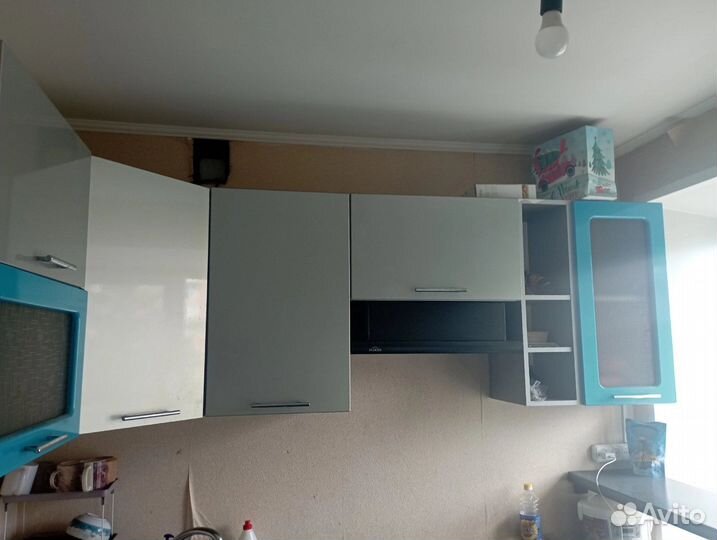 Кухонный гарнитур, хололильник б/у