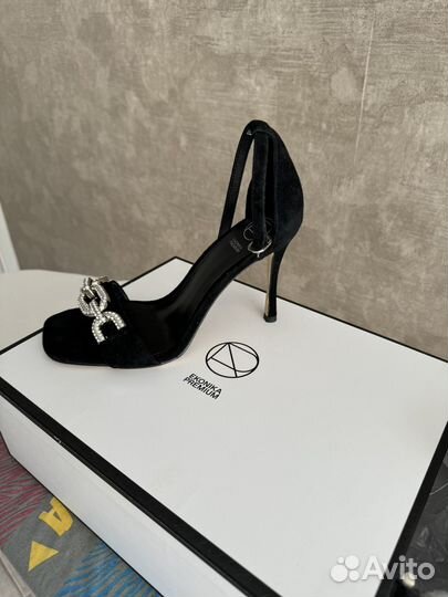 Босоножки женские 36 размер