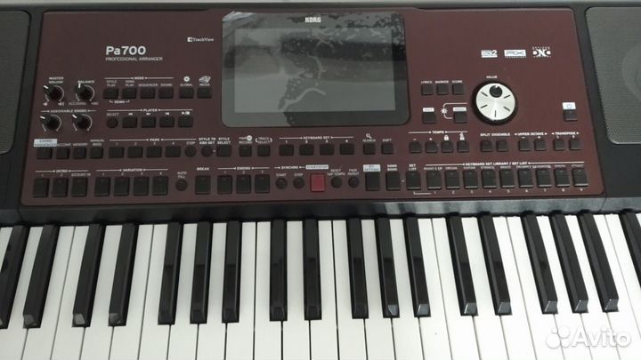 Синтезатор Korg pa 700