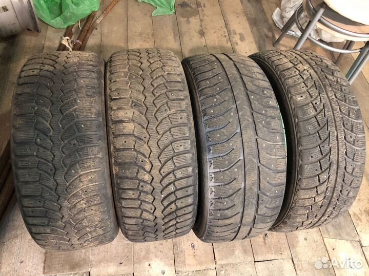 Bridgestone Blizzak DM-V1 205/50 R17