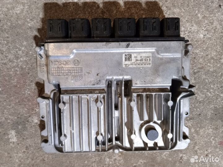 Блок управления двигателем на бмв 5 G30/31 2019r