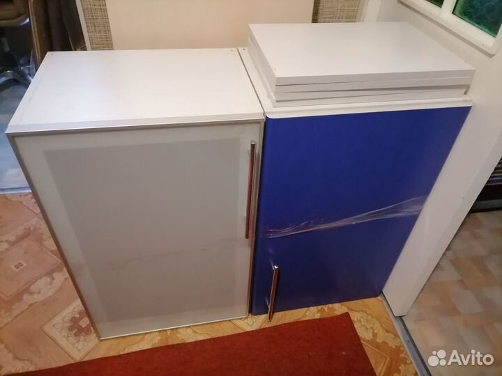 Полка два отделения с стеклом новая