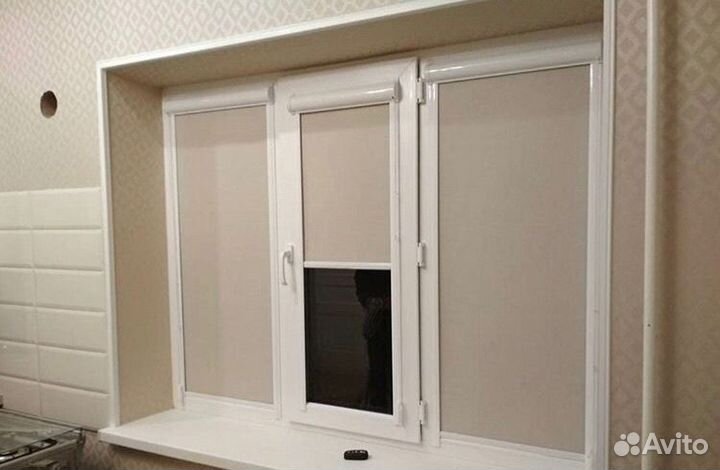 Рулонные шторы на пластиковые окна уни2