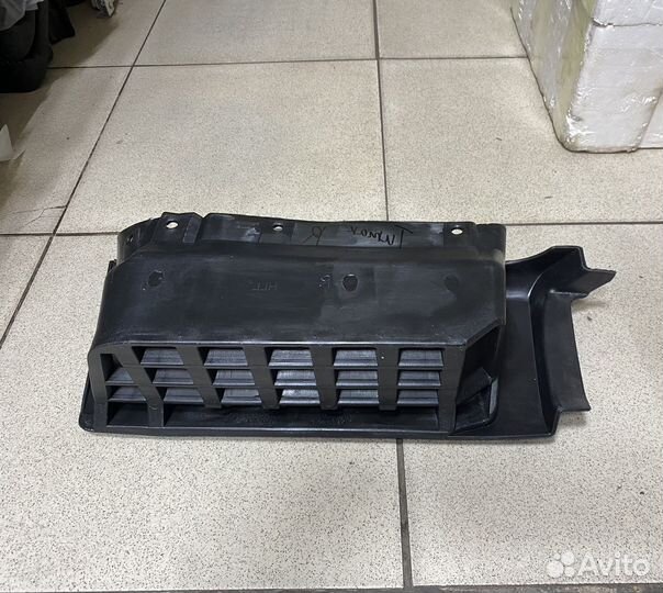 Подножка LH, Mazda Titan 1989-1999г левая