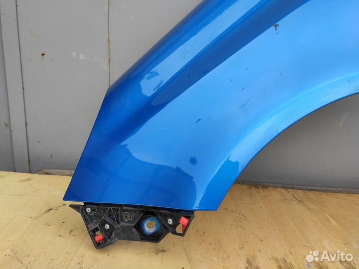 Крыло переднее левое на Opel Corsa D