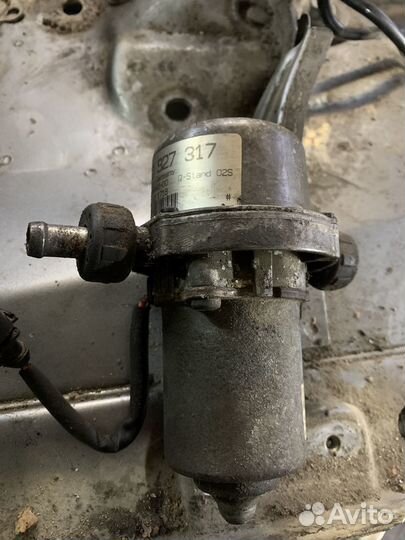 Насос вакуумный VW Passat 8E0927317