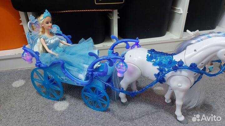 Карета принцессы с лошадью (свет,звук)