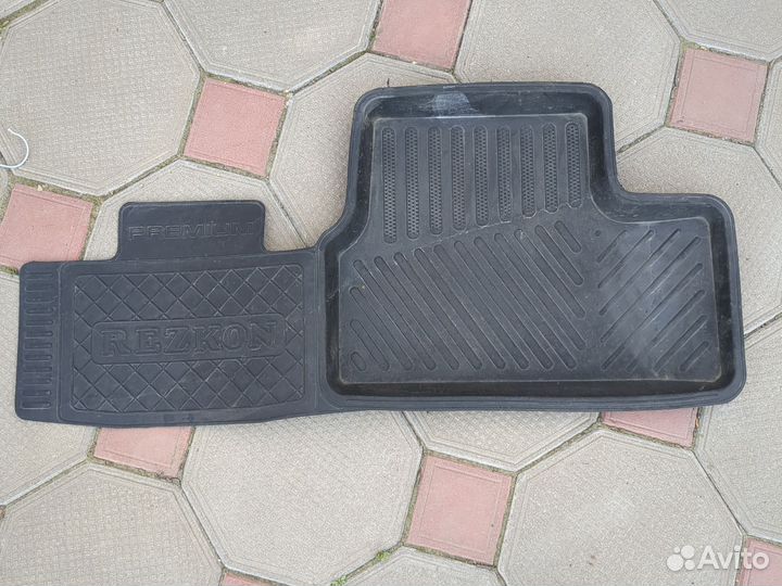 Комплект резиновых ковриков Лада Калина 1
