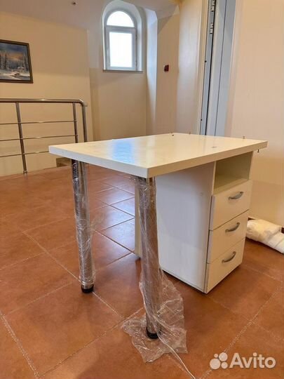 Стол для маникюра маникюрный столик