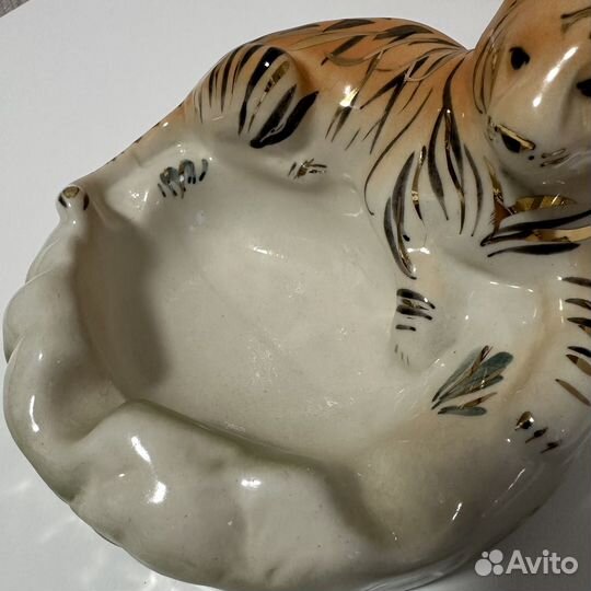 Пепельница тигр