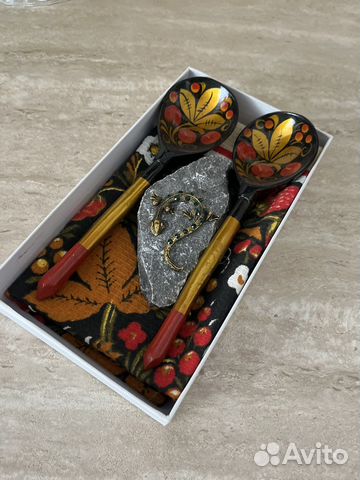 Набор деревянные ложки, гранит и полотенце хохлома