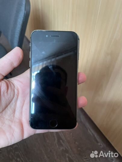 iPhone 8 64гб