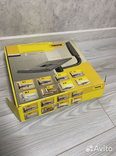 Настенная подставка