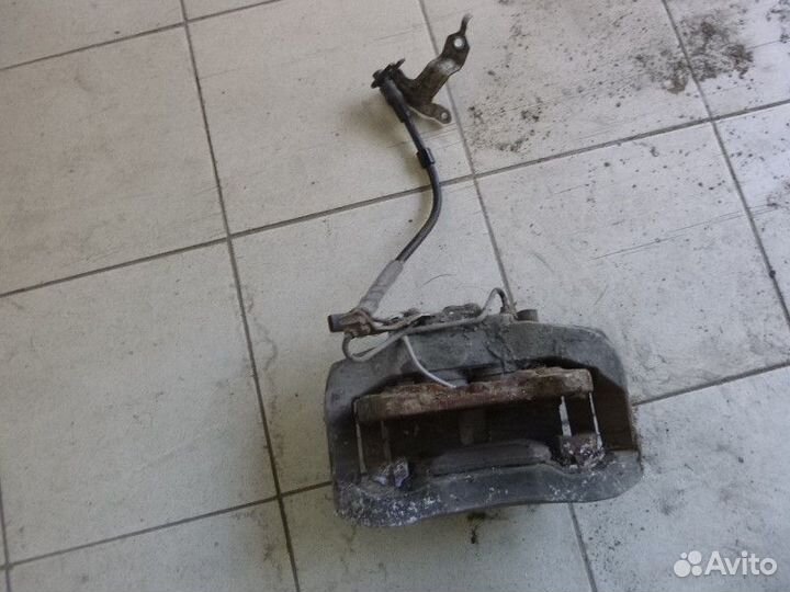 Суппорт передний правый audi A8 D3 2002