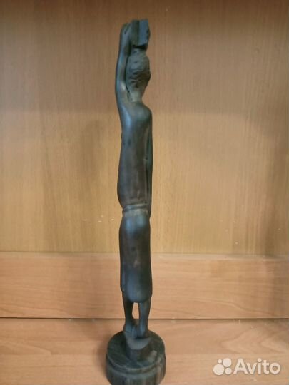 Африканские статуэтки из дерева