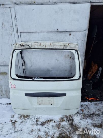 Пятая дверь nissan serena C 25