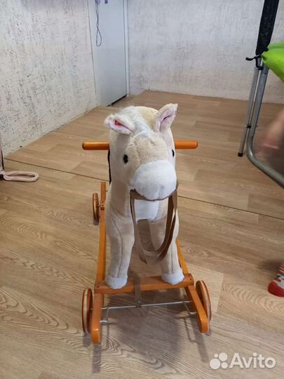 Детская лошадка качалка