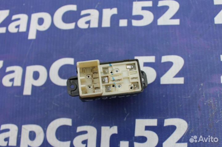 Кнопка стеклоподъемника Хендай Элантра XD хд