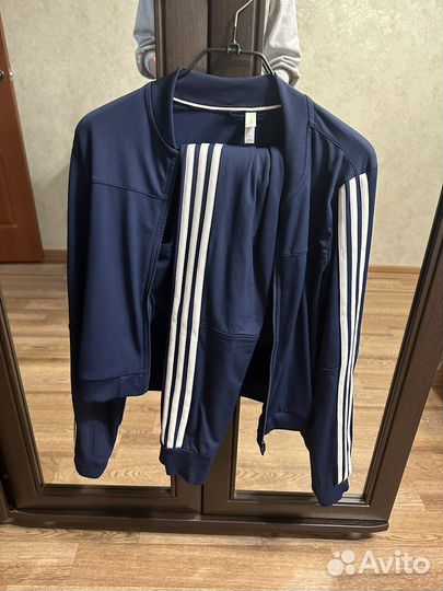 Спортивный костюм adidas