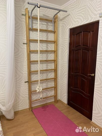 Шведская стенка с турником и канатом