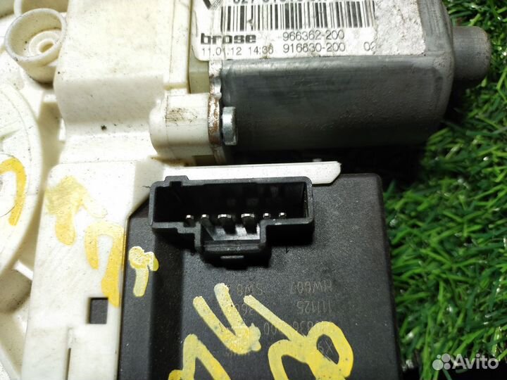 Моторчик стеклоподъемника Renault Fluence