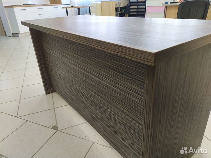 Стол письменный