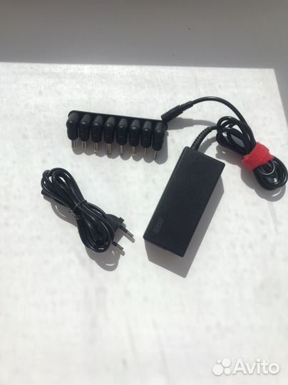 Универсальное зарядное устройство для ноутбука