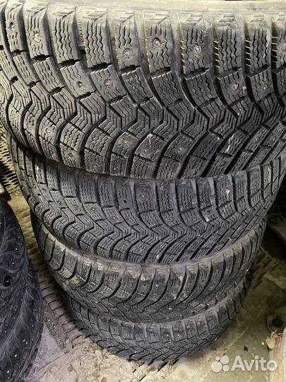 Michelin X-Ice North 215/55 R17