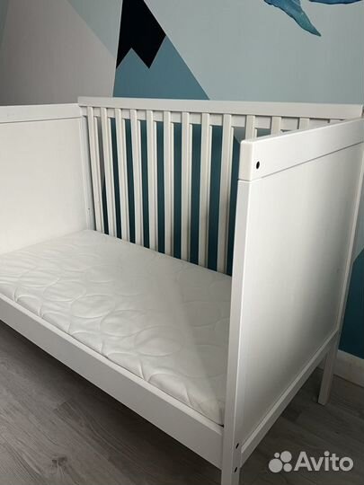 Кроватка IKEA с матрасом